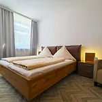 Berghof Wasserkuppe & Gaestehaus Fuldaquelle 3* Gersfeld