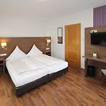 Berghof Wasserkuppe & Gaestehaus Fuldaquelle 3* Gersfeld