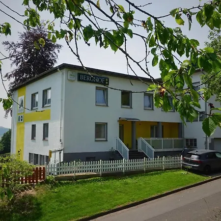 Berghof Wasserkuppe & Gaestehaus Fuldaquelle 酒店 格尔斯费尔德