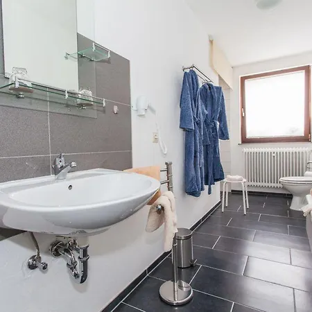 酒店 Berghof Wasserkuppe & Gaestehaus Fuldaquelle 格尔斯费尔德