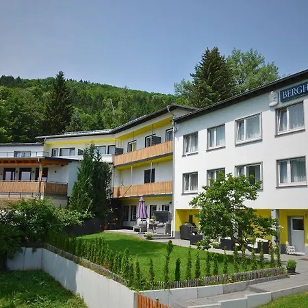 Berghof Wasserkuppe & Gaestehaus Fuldaquelle 3*