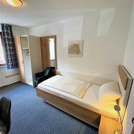 Berghof Wasserkuppe & Gaestehaus Fuldaquelle 3*