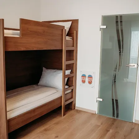 Hotel Berghof Wasserkuppe Und Gaestehaus Fuldaquelle 3*