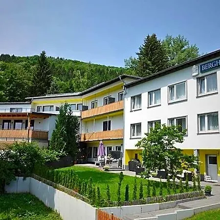 Hotel Berghof Wasserkuppe Und Gaestehaus Fuldaquelle Gersfeld