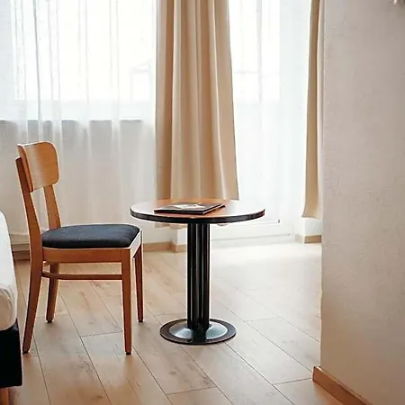 Berghof Wasserkuppe Und Gaestehaus Fuldaquelle Hotel 3*