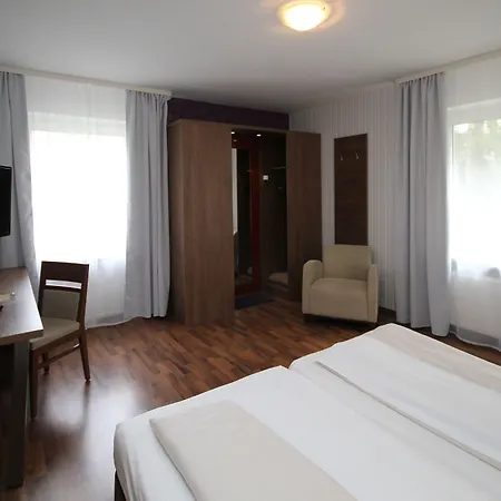 Hotel Berghof Wasserkuppe Und Gaestehaus Fuldaquelle