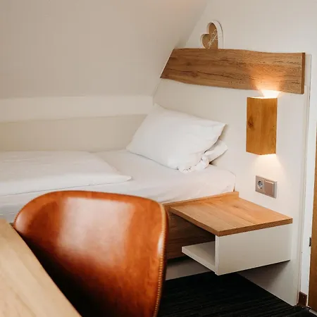 Hotel Berghof Wasserkuppe Und Gaestehaus Fuldaquelle 3*