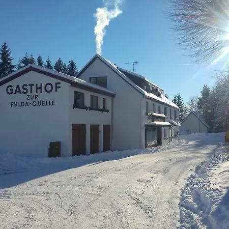 Berghof Wasserkuppe & Gaestehaus Fuldaquelle 酒店 格尔斯费尔德